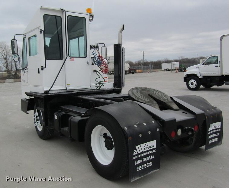 image for item DC4288 2004 Kalmar Ottawa WT30 yard truck