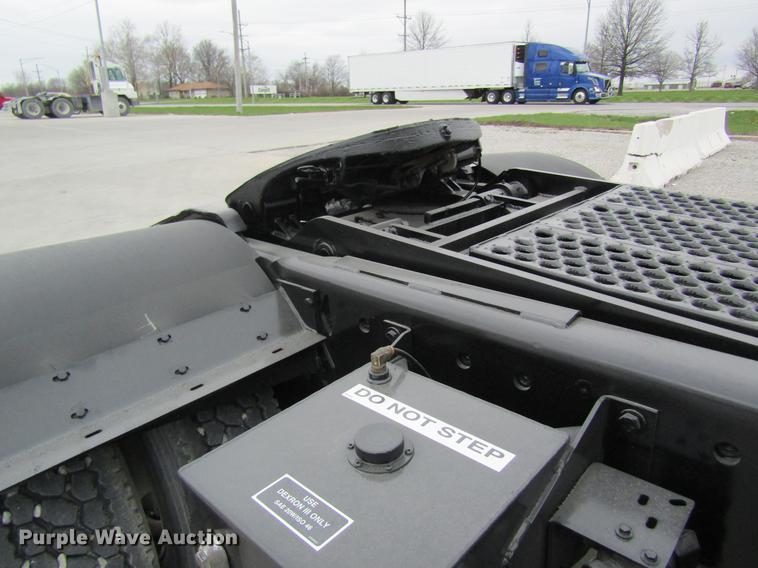 image for item DC4288 2004 Kalmar Ottawa WT30 yard truck