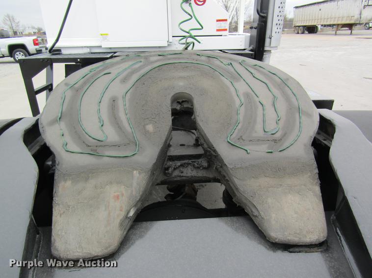 image for item DC4288 2004 Kalmar Ottawa WT30 yard truck