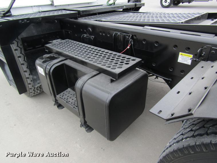 image for item DC4288 2004 Kalmar Ottawa WT30 yard truck