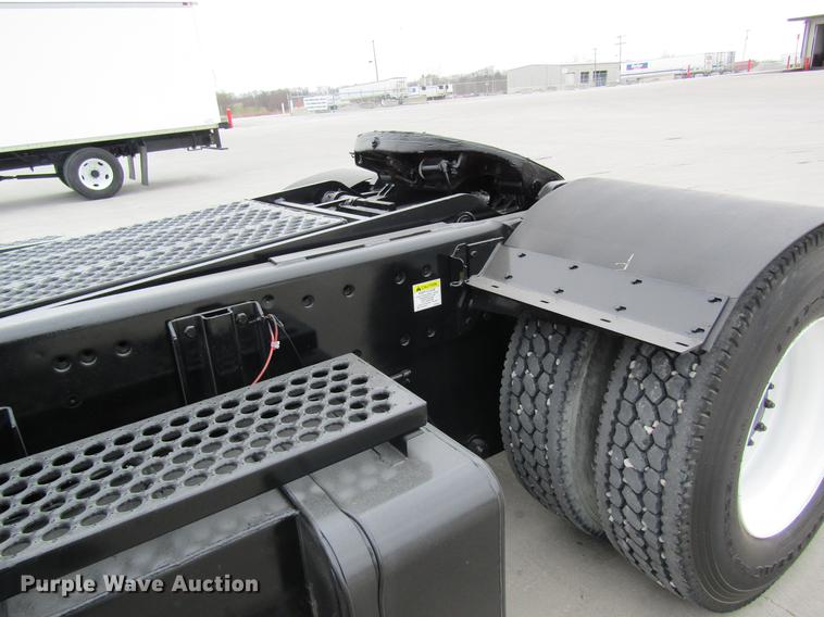 image for item DC4288 2004 Kalmar Ottawa WT30 yard truck