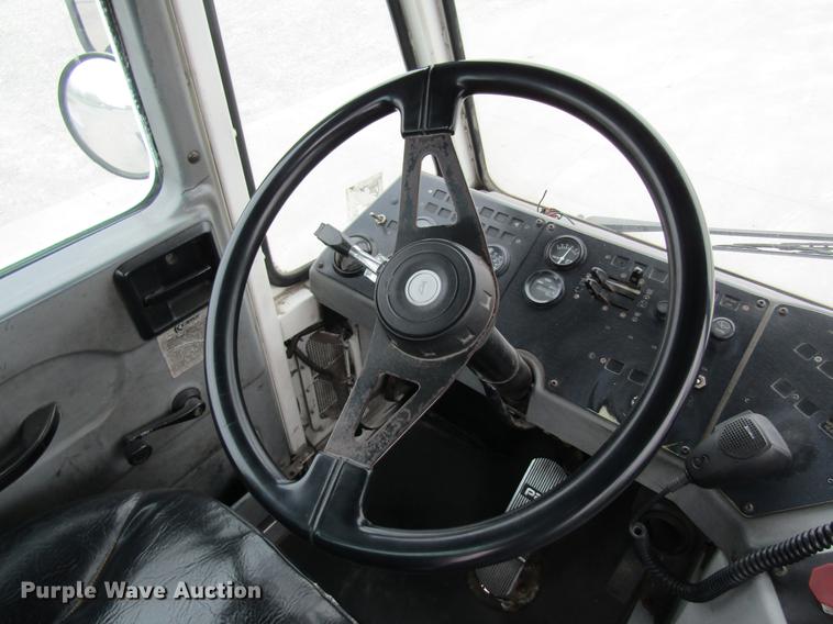 image for item DC4288 2004 Kalmar Ottawa WT30 yard truck