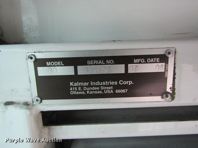 image for item DC4288 2004 Kalmar Ottawa WT30 yard truck