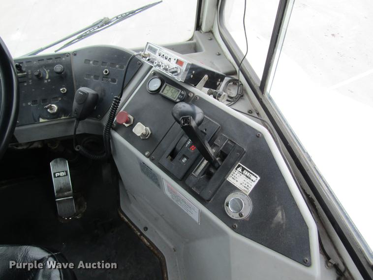 image for item DC4288 2004 Kalmar Ottawa WT30 yard truck