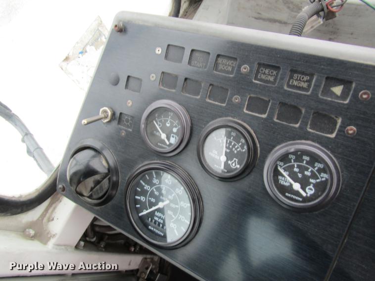 image for item DC4288 2004 Kalmar Ottawa WT30 yard truck