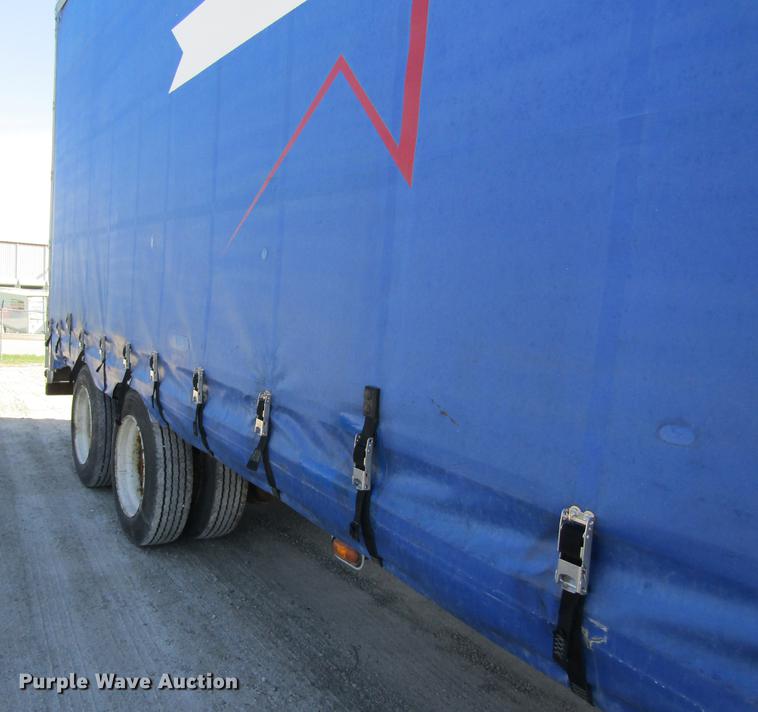 image for item DC4302 2011 Wilson CFD-900 side curtain trailer