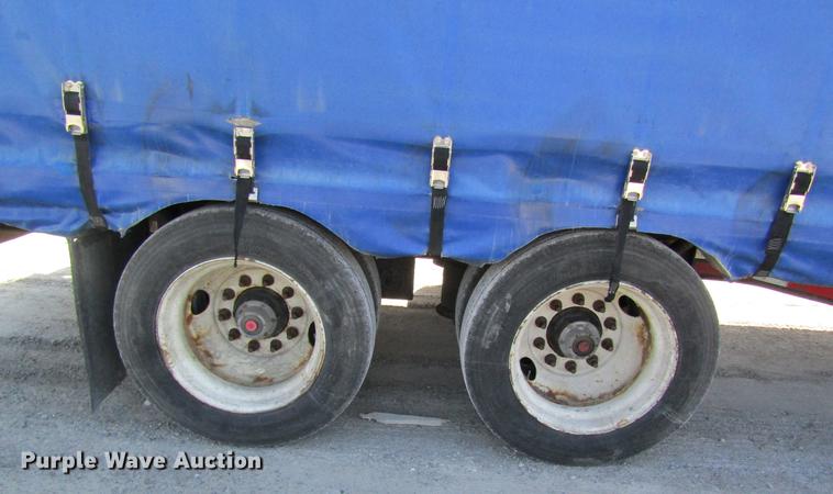 image for item DC4302 2011 Wilson CFD-900 side curtain trailer