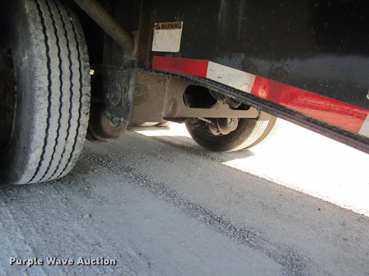 image for item DC4302 2011 Wilson CFD-900 side curtain trailer