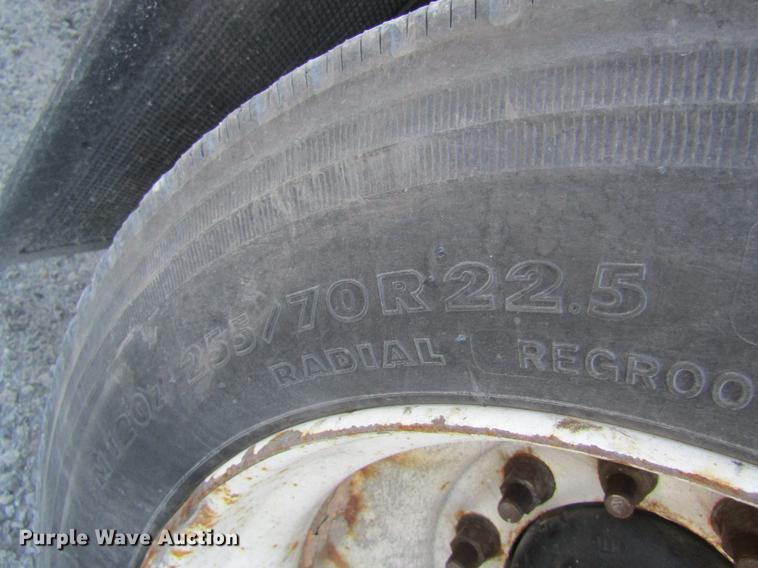 image for item DC4302 2011 Wilson CFD-900 side curtain trailer