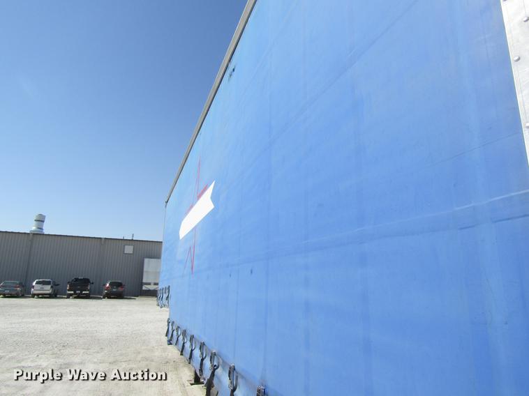image for item DC4302 2011 Wilson CFD-900 side curtain trailer