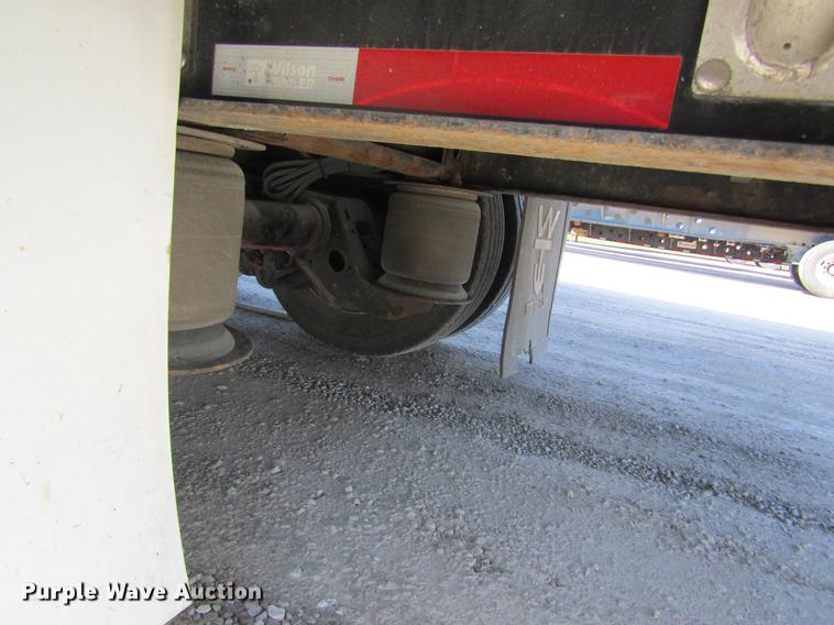 image for item DC4302 2011 Wilson CFD-900 side curtain trailer