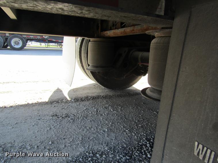 image for item DC4302 2011 Wilson CFD-900 side curtain trailer