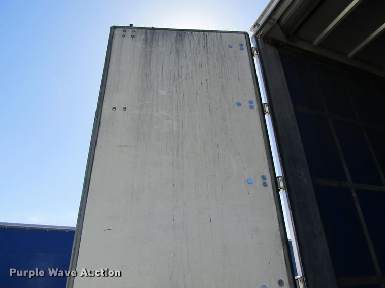 image for item DC4302 2011 Wilson CFD-900 side curtain trailer