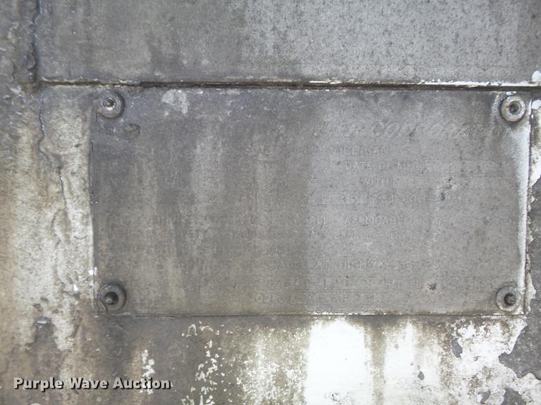 image for item DC7334 1994 Fruehauf HAR-F2-J1525X4 pneumatic dry bulk tank trailer