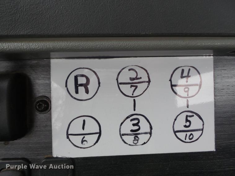 image for item DC7361 2007 Freightliner Columbia semi truck