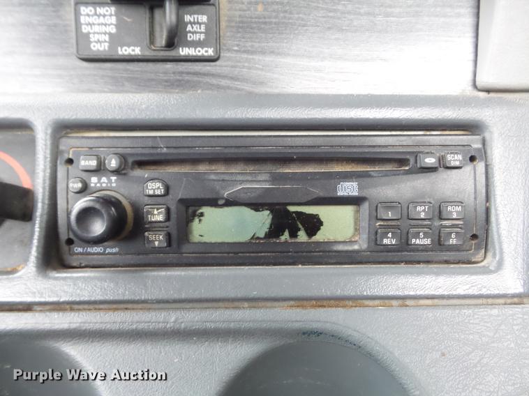 image for item DC7361 2007 Freightliner Columbia semi truck