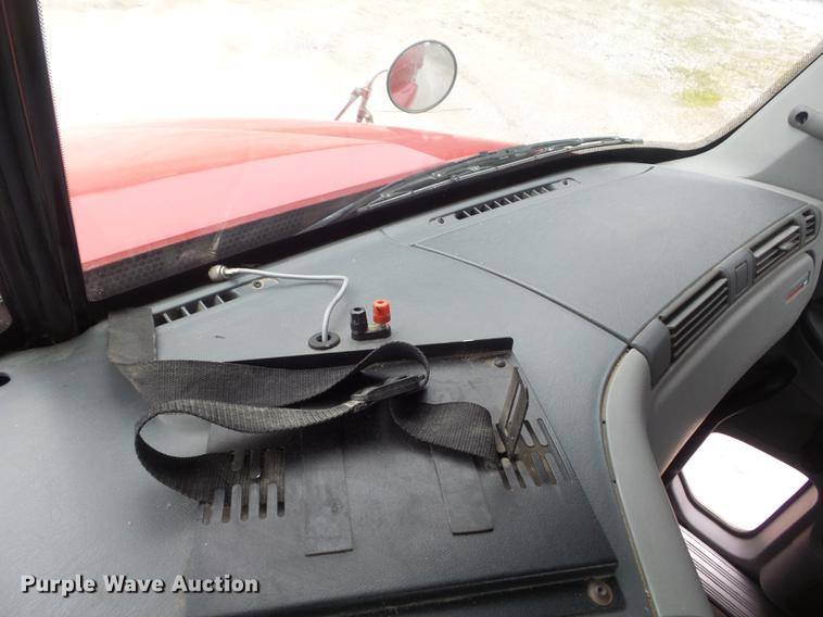 image for item DC7361 2007 Freightliner Columbia semi truck