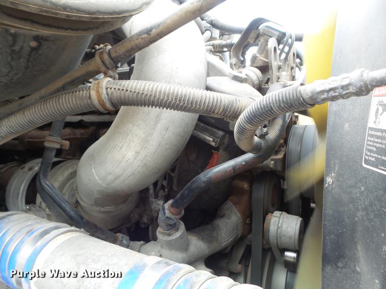 image for item DC7361 2007 Freightliner Columbia semi truck