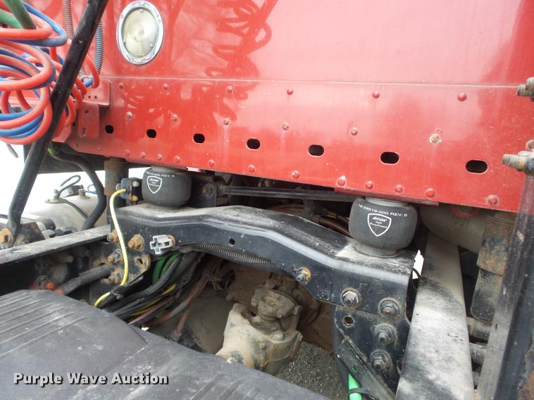 image for item DC7361 2007 Freightliner Columbia semi truck