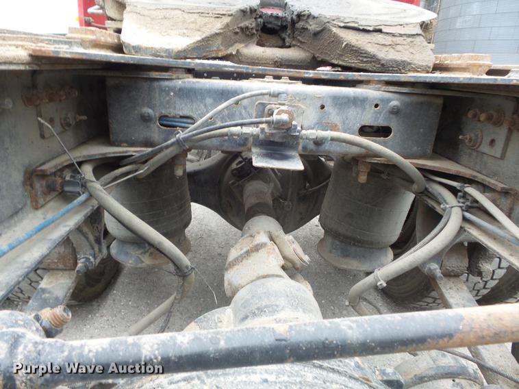 image for item DC7361 2007 Freightliner Columbia semi truck