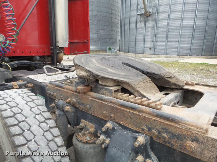 image for item DC7361 2007 Freightliner Columbia semi truck