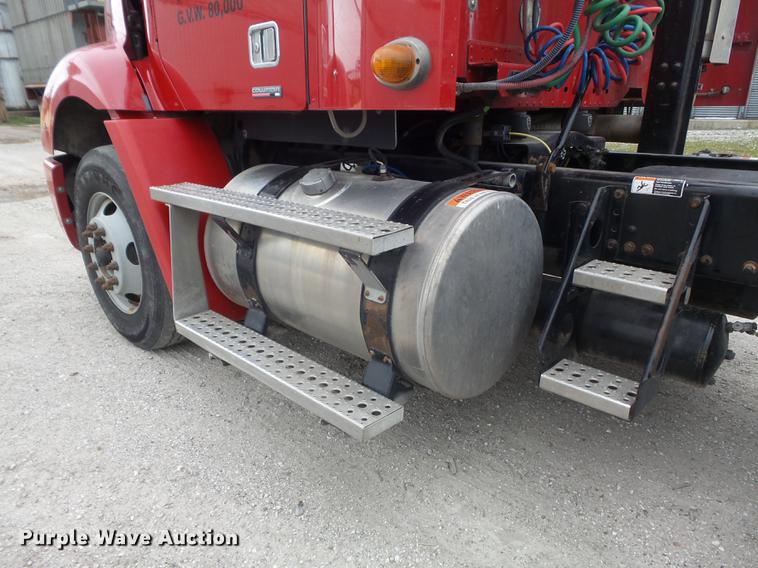 image for item DC7361 2007 Freightliner Columbia semi truck