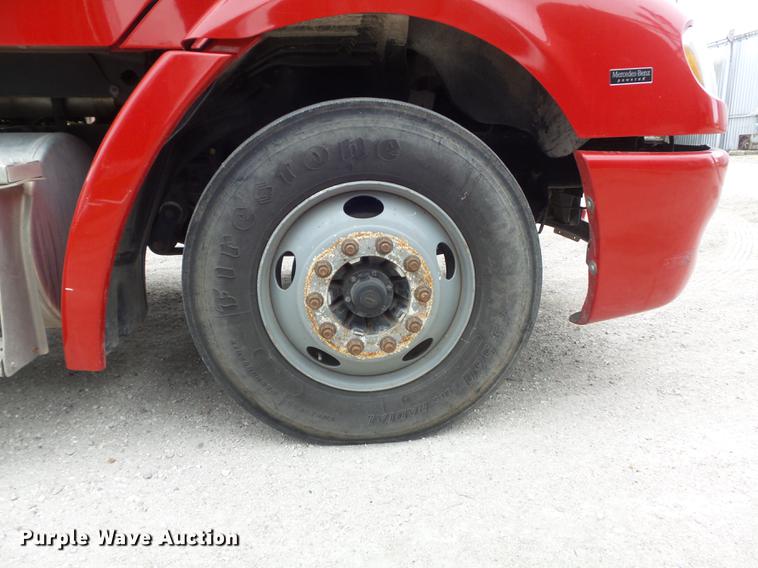 image for item DC7361 2007 Freightliner Columbia semi truck