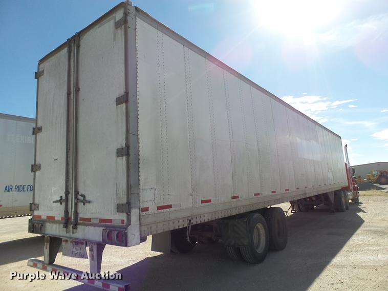 image for item DD1200 1995 Hyundai dry van trailer