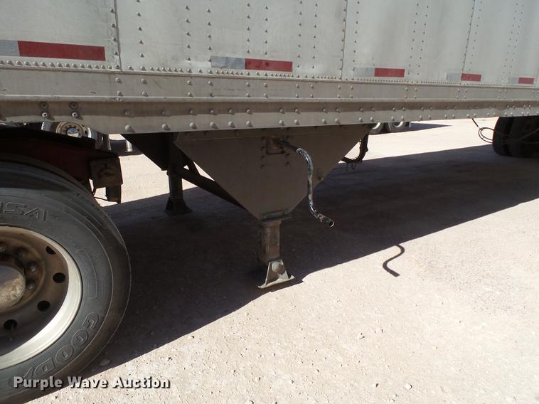 image for item DD1200 1995 Hyundai dry van trailer