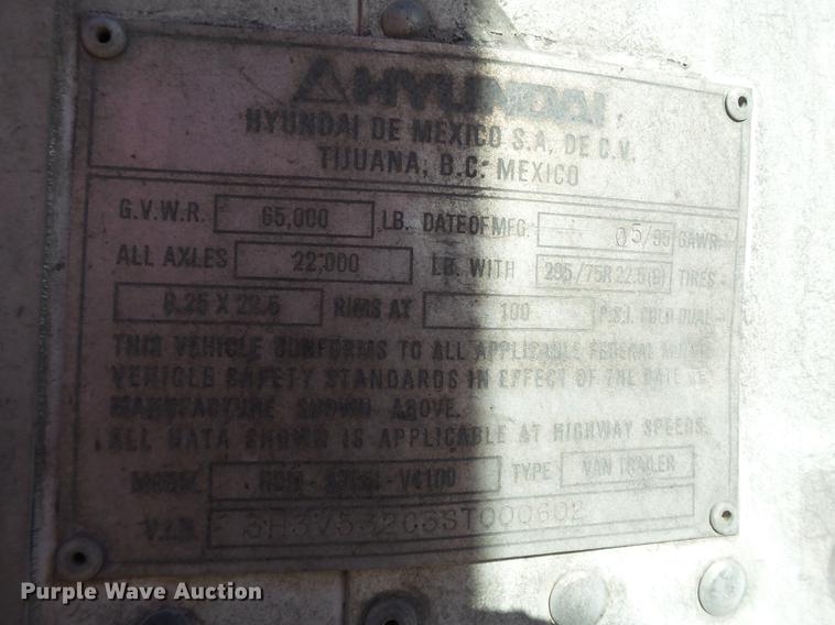 image for item DD1200 1995 Hyundai dry van trailer