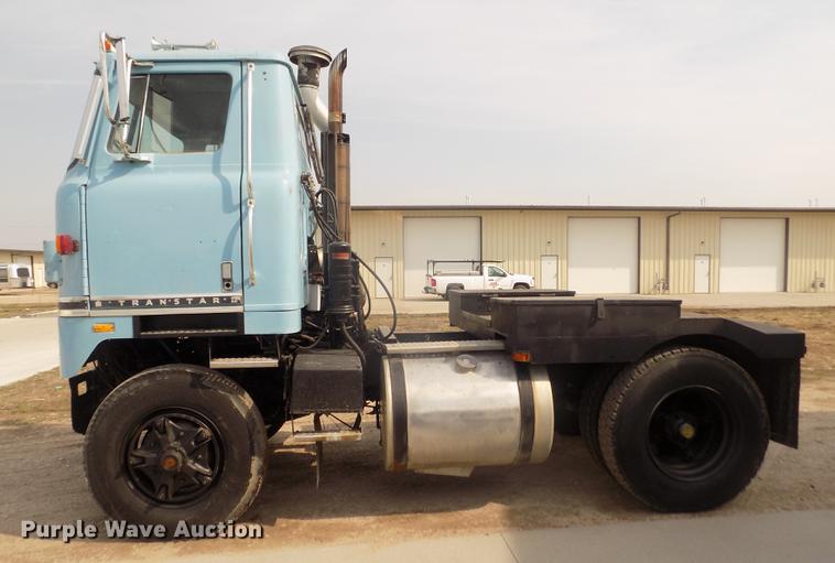 image for item DD2788 1979 International C04070B semi truck