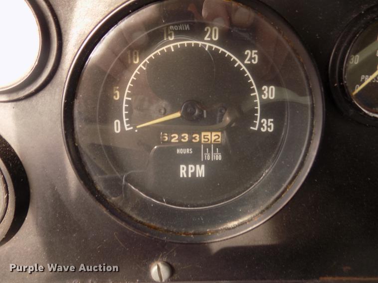 image for item DD2788 1979 International C04070B semi truck