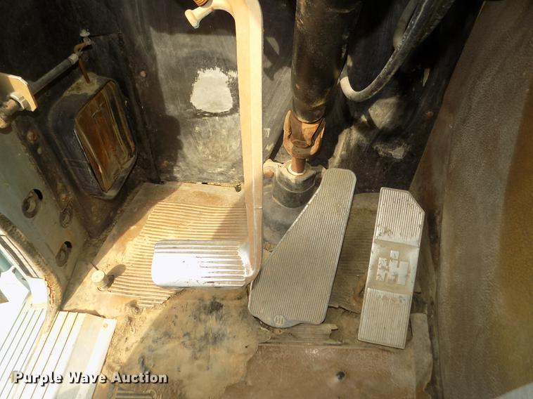 image for item DD2788 1979 International C04070B semi truck