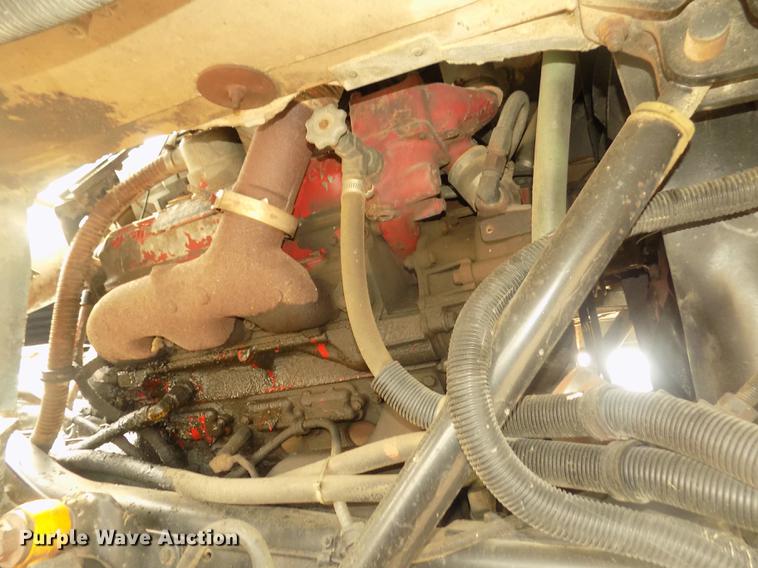 image for item DD2788 1979 International C04070B semi truck