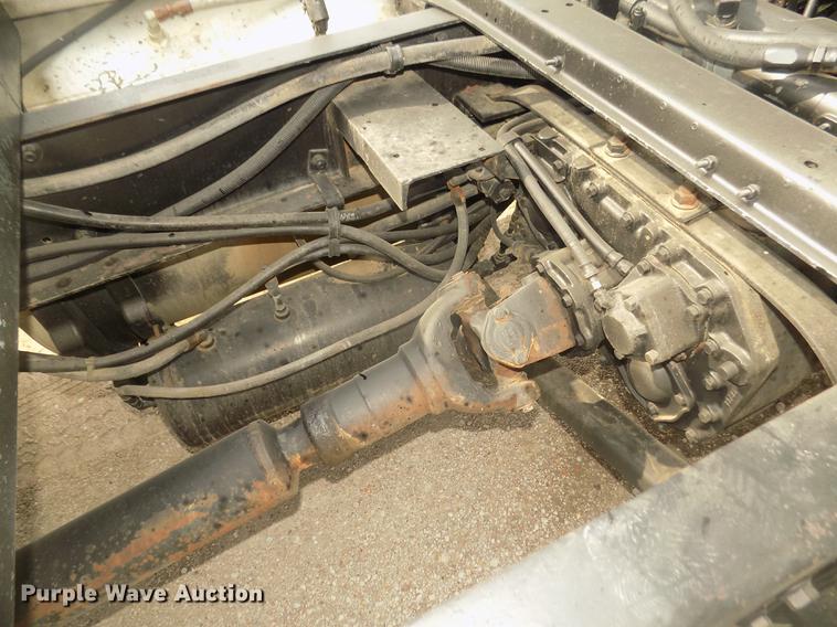 image for item DD2788 1979 International C04070B semi truck