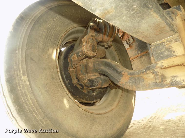 image for item DD2788 1979 International C04070B semi truck