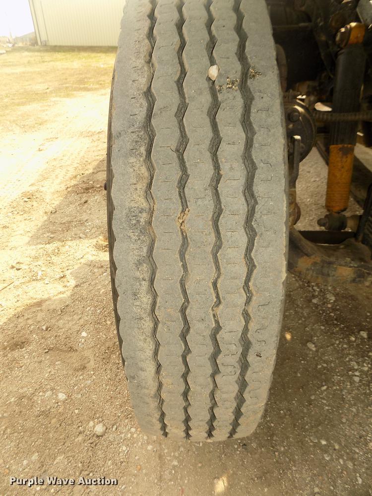 image for item DD2788 1979 International C04070B semi truck