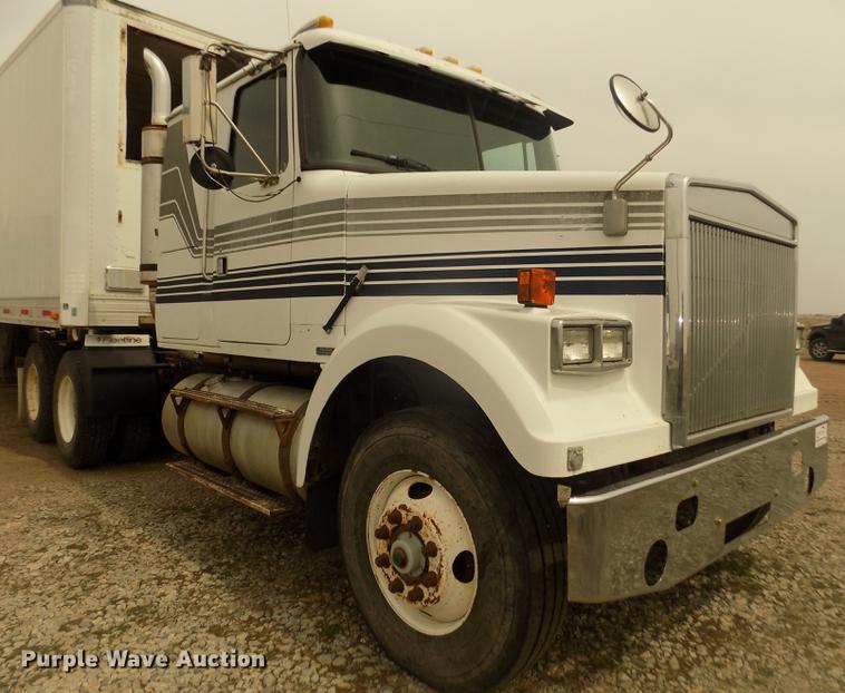 image for item DD2794 1987 White Volvo WIM semi truck