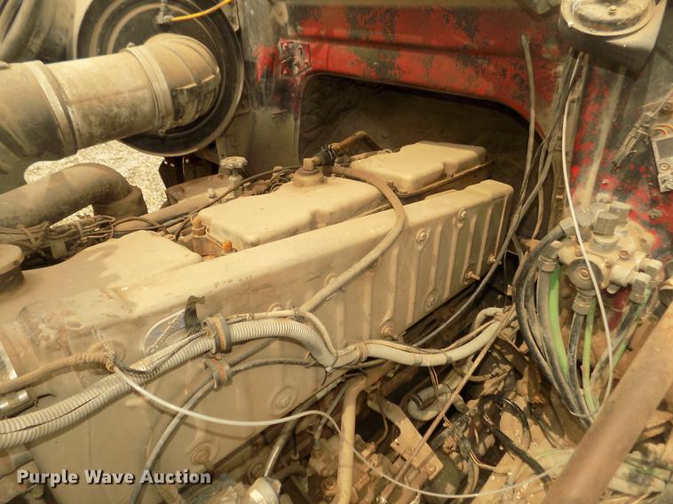 image for item DD2794 1987 White Volvo WIM semi truck