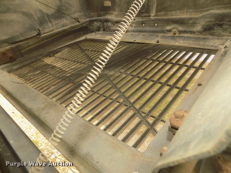 image for item DD2794 1987 White Volvo WIM semi truck