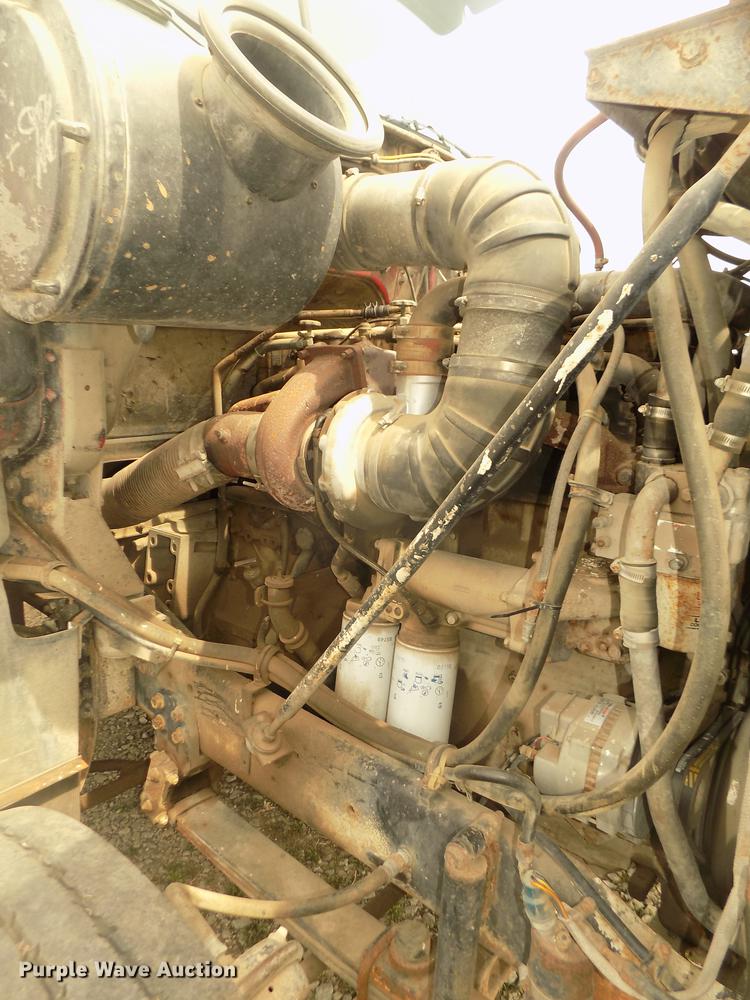 image for item DD2794 1987 White Volvo WIM semi truck