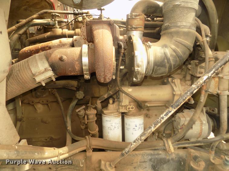 image for item DD2794 1987 White Volvo WIM semi truck