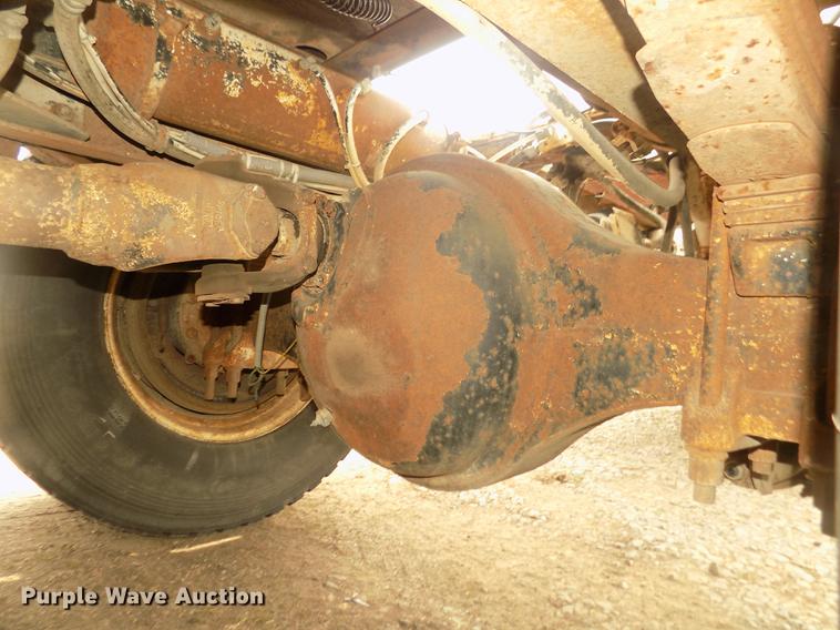 image for item DD2794 1987 White Volvo WIM semi truck