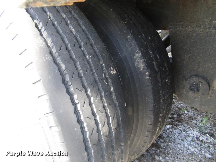 image for item DD7445 1978 Nuway car carrier