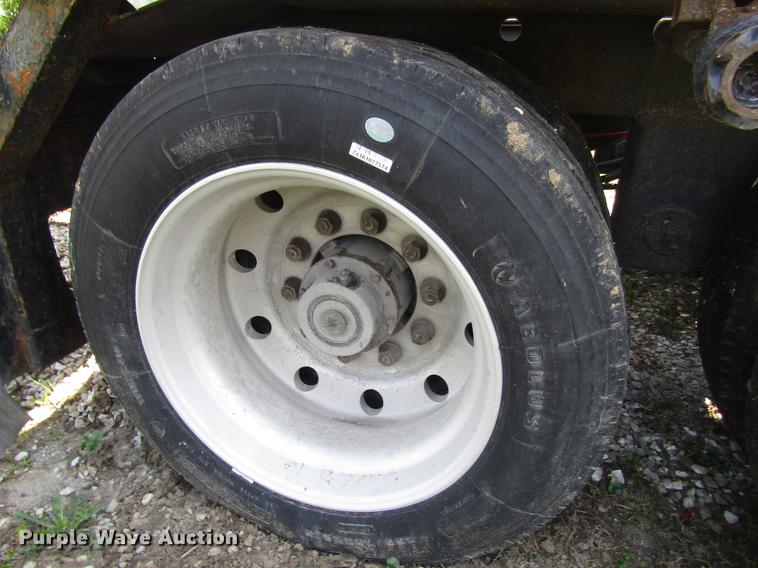 image for item DD7445 1978 Nuway car carrier