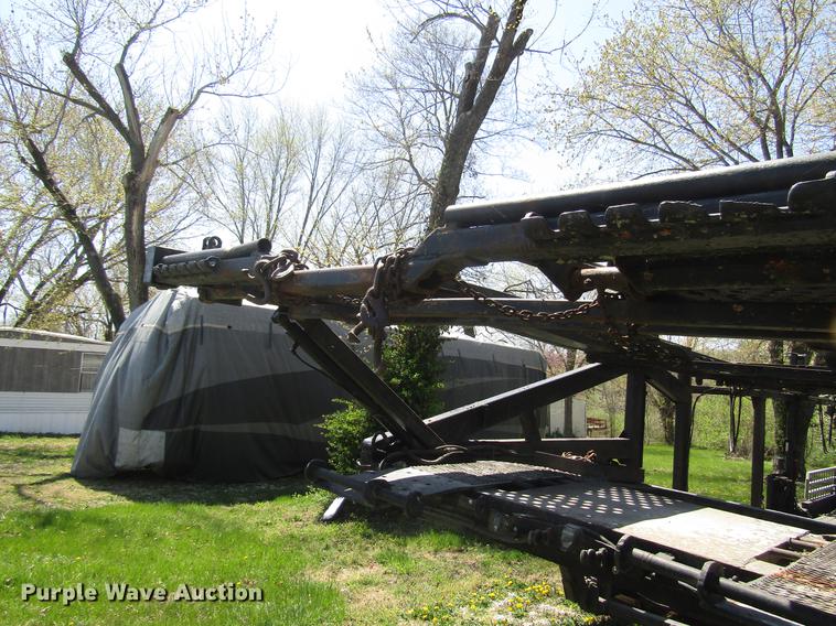 image for item DD7445 1978 Nuway car carrier