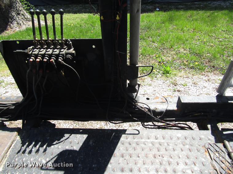 image for item DD7445 1978 Nuway car carrier