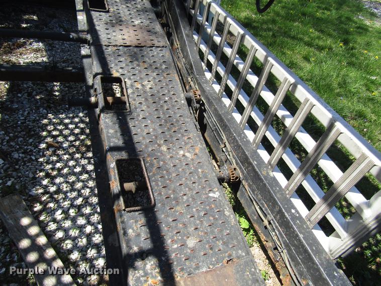 image for item DD7445 1978 Nuway car carrier