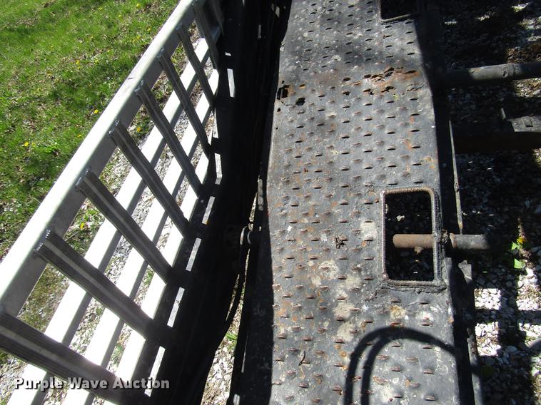 image for item DD7445 1978 Nuway car carrier