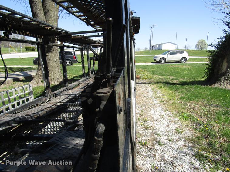 image for item DD7445 1978 Nuway car carrier